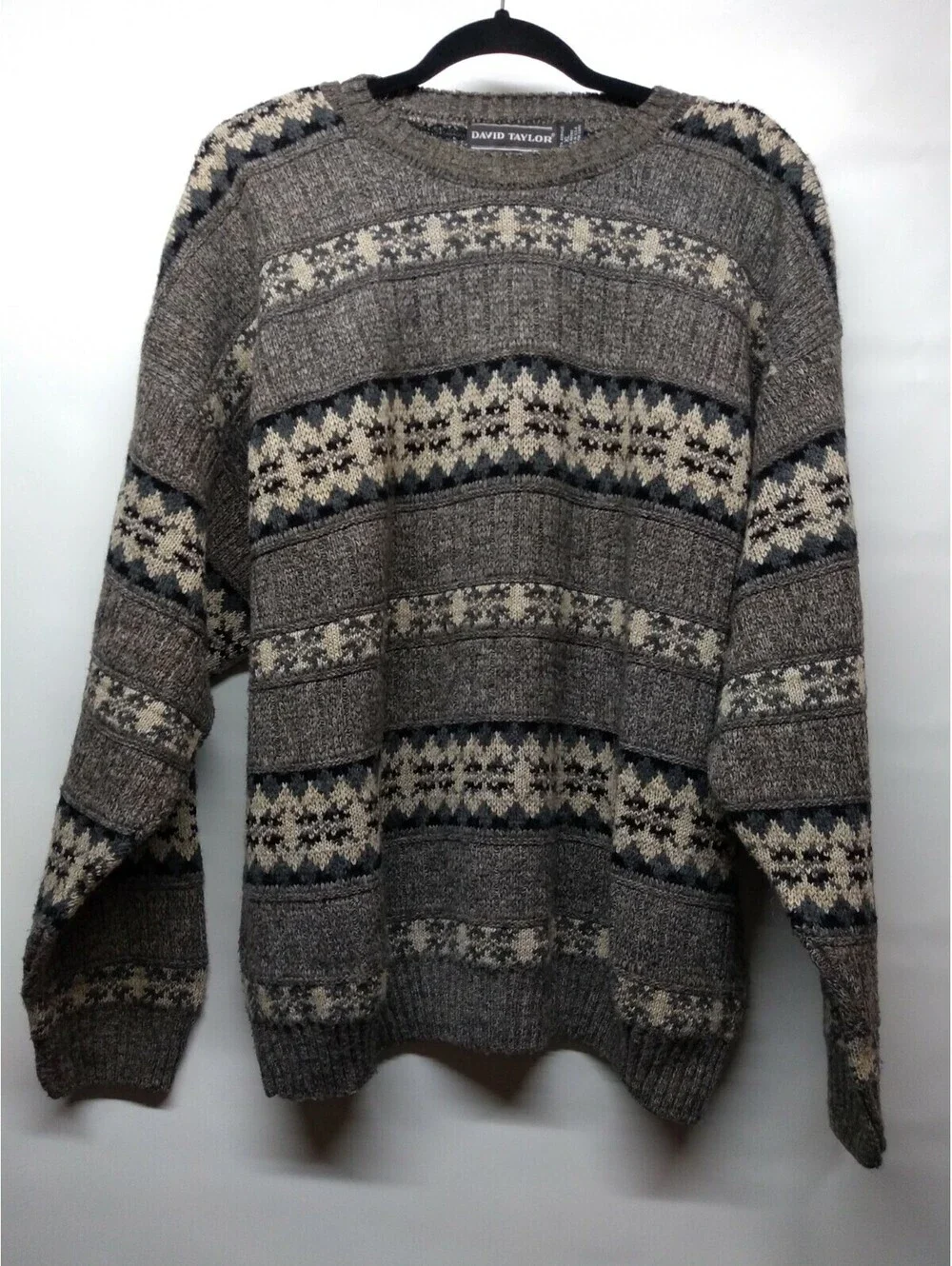Vintage David Taylor 100% Acrylic Men's Sweater Size XL Made in USA 010